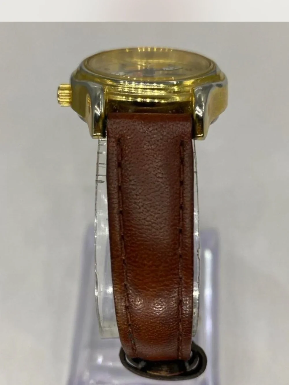 *** Disney  ^^^ Ladies Mickey Mouse Gold-Tone Watch / Tan  Leather Strap ***
